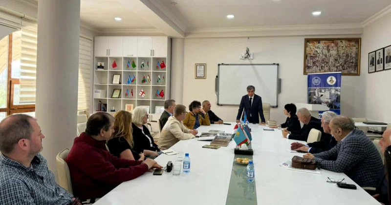 Ədəbiyyat İnstitutunda alman türkoloqlarla görüş olub