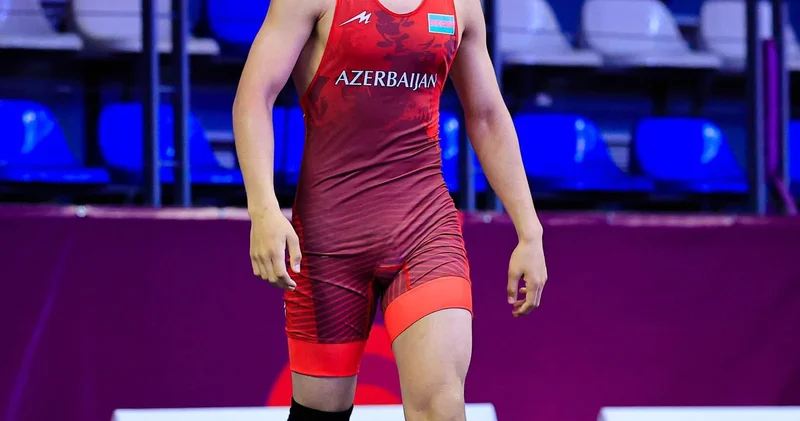 Azərbaycan güləşçisi Bolqarıstandan qızıl medalla qayıdır