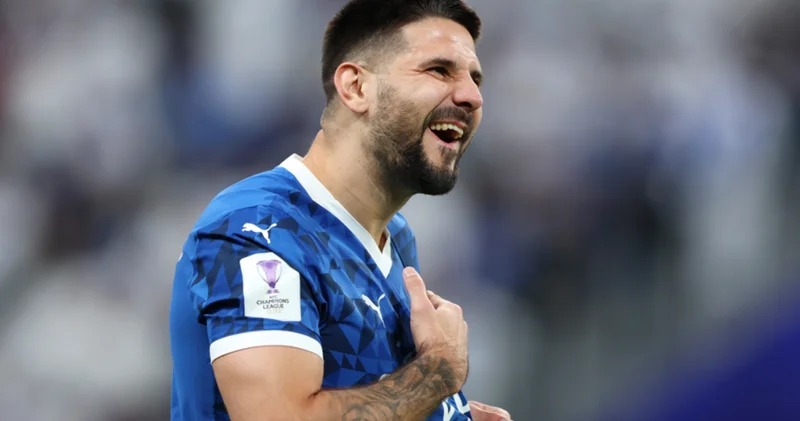 Məşhur futbolçu xəstəxanalıq oldu