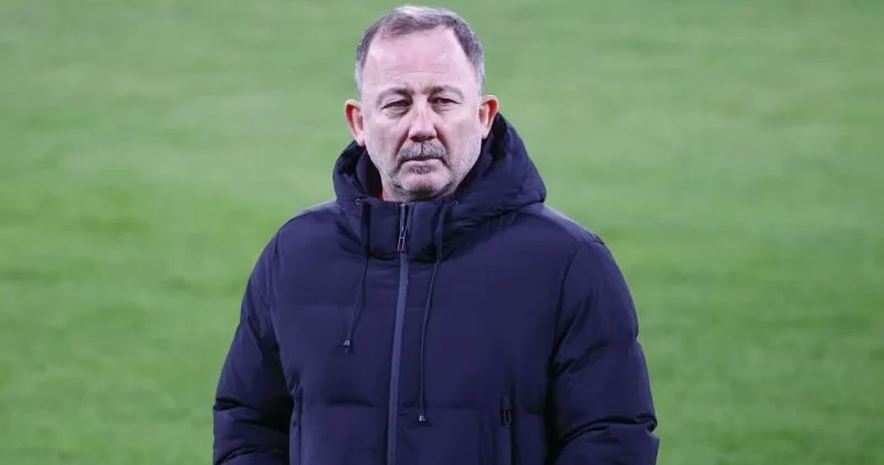 “Beşiktaş”da ayrılıq: Sergen Yalçın postundan gedir