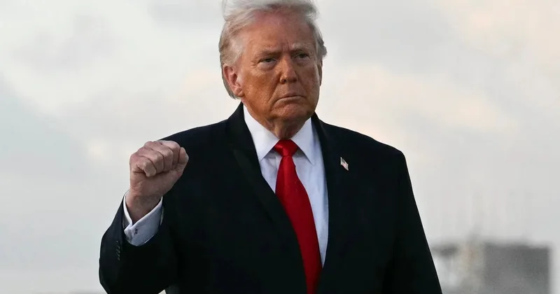 Donald Tramp mümkün varisinin adını açıqlamaqdan imtina etdi