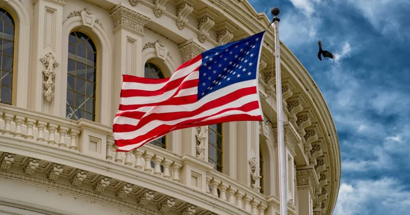 Госдолг США вырос почти на $450 млрд на фоне конфликта с Ираном