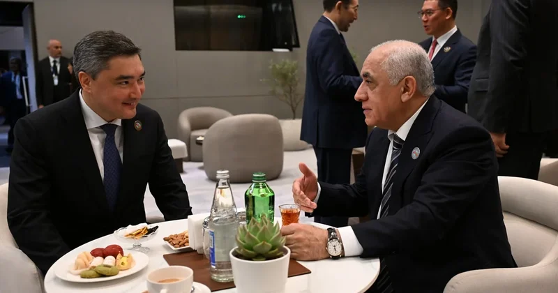 Əli Əsədov WUF13 ün açılış mərasimi çərçivəsində bir sıra görüşlər keçirib FOTOLAR