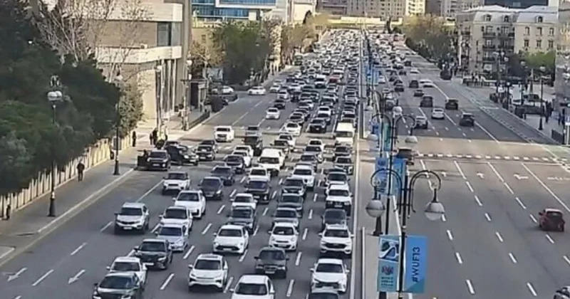 Bakıda bu yollar həftəyə tıxacla başladı