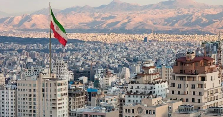 İsrail 50 dən çox qırıcı ilə Tehranı bombalayıb Hədəflər uörula vurulub