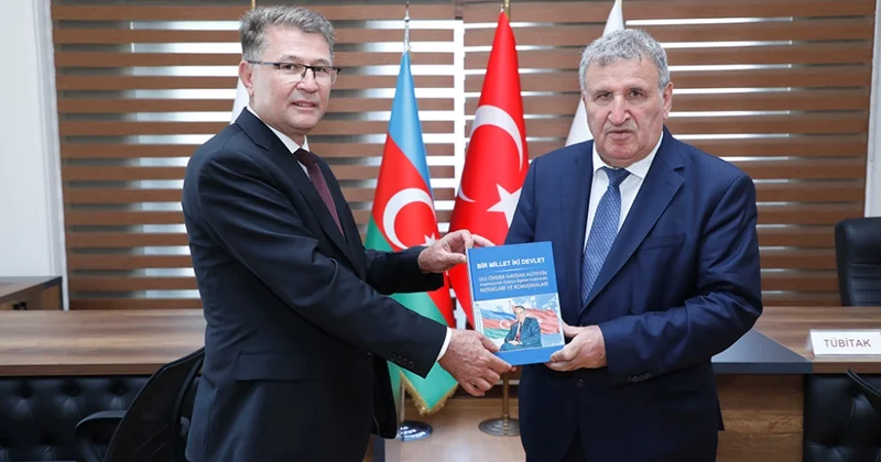 Akademik İsa Həbibbəyli Türk Dil Qurumunun rəhbəri professor Osman Mertlə görüşüb
