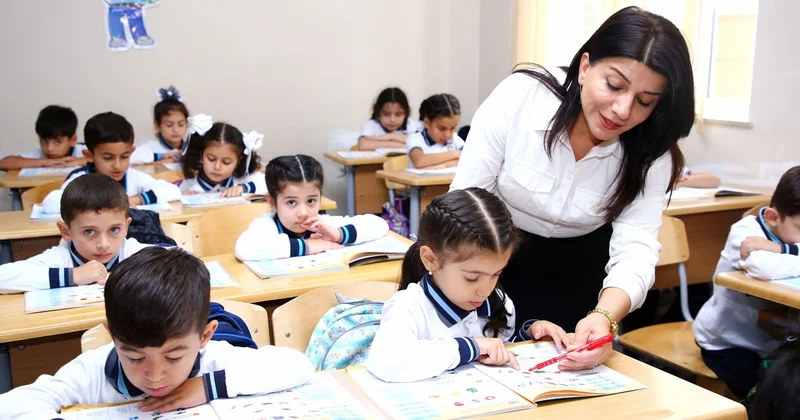Tədris digər dildə aparılan bölmə üzrə məktəb və müəllim seçimi