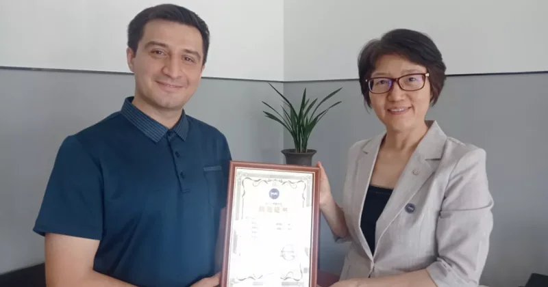Китайскому университету переданы книги об Азербайджане ФОТО