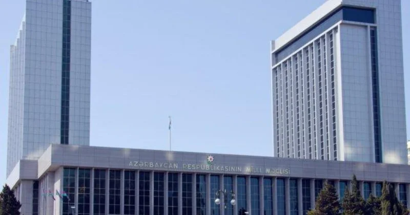 Milli Məclisdə süni topaq sahələrində sahibkarlıq mövzusu müzakirə edildi