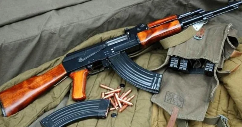 В Сумгайыте обнаружены автомат Калашникова и охотничье ружье