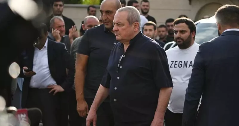 Олигарху Карапетяну грозит арест за угрозу власти