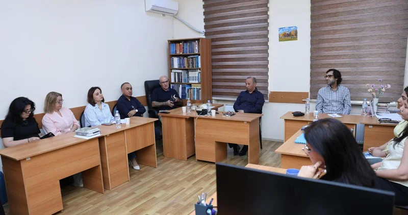 AMEA Ədəbiyyat İnstitutunda Şimşəkdən sonra kitabının müzakirəsi keçirildi (FOTO)