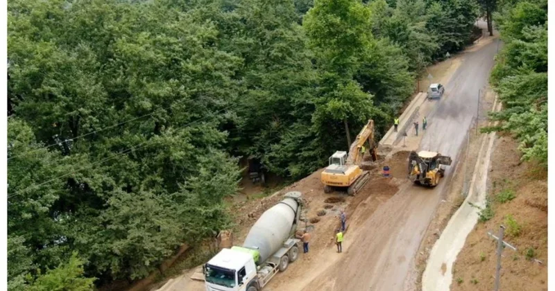 Sürüşmə nəticəsində dağılmış yol bərpa olunur VİDEO