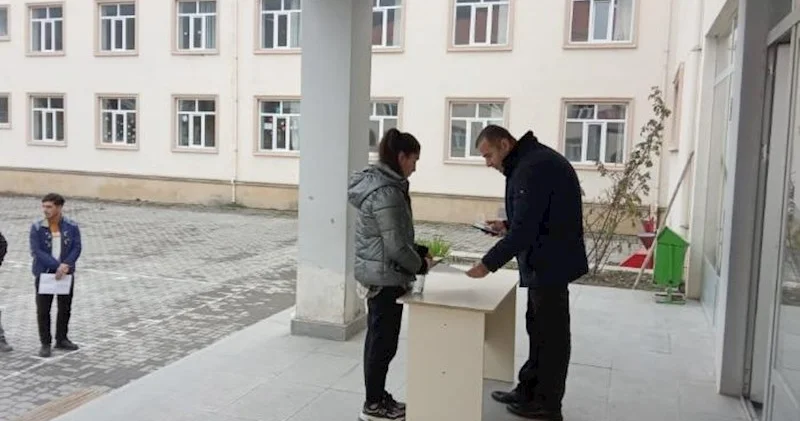 Əmisi oğlunun yerinə imtahan vermək istəyən şəxs TUTULDU