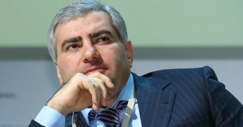 В Forbes посчитали деньги Карапетяна: половина бюджета Армении