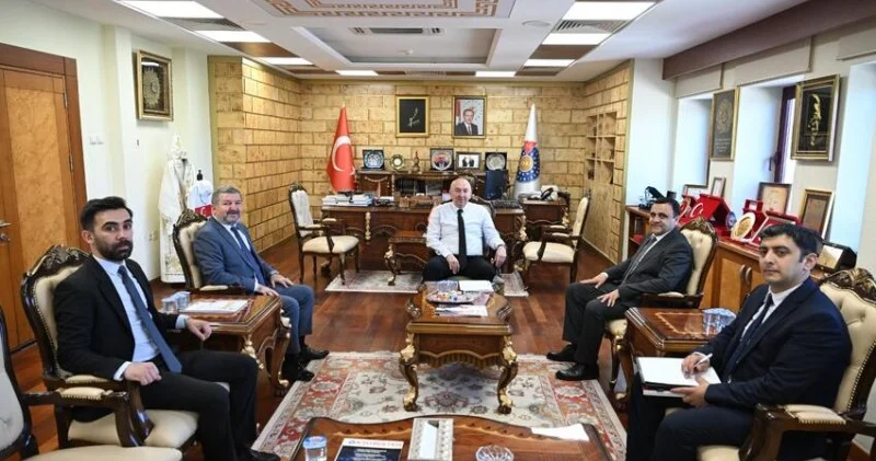 Kahramanmaraşda konfrans salonuna Nizami Gəncəvinin adı verildi