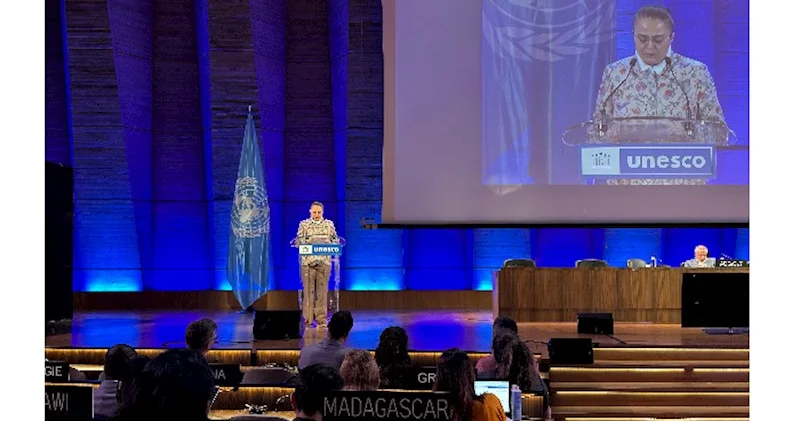 Mədəniyyət Nazirliyinin nümayəndə heyəti UNESCO nun Konfransının 10 cu sessiyasında FOTO
