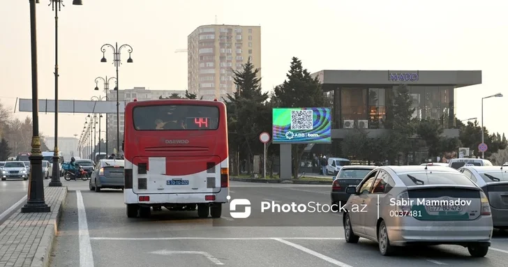 Транспортный коллапс: почему бакинцы часами ждут автобусы?