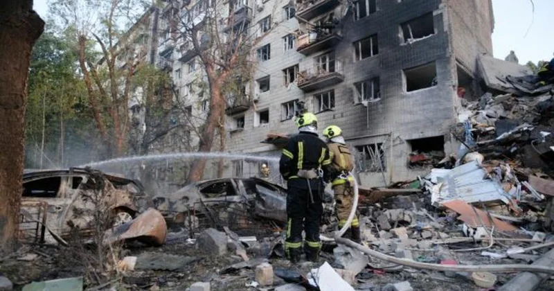 Kiyevdə dağıntılar altından 23 cəsəd çıxarıldı