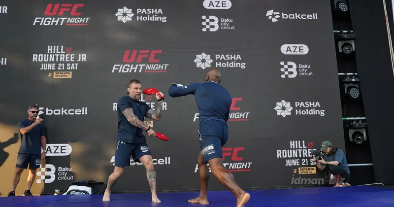 UFC nin döyüşçülərinin Dənizkənarı Milli Parkda açıq məşqi FOTO