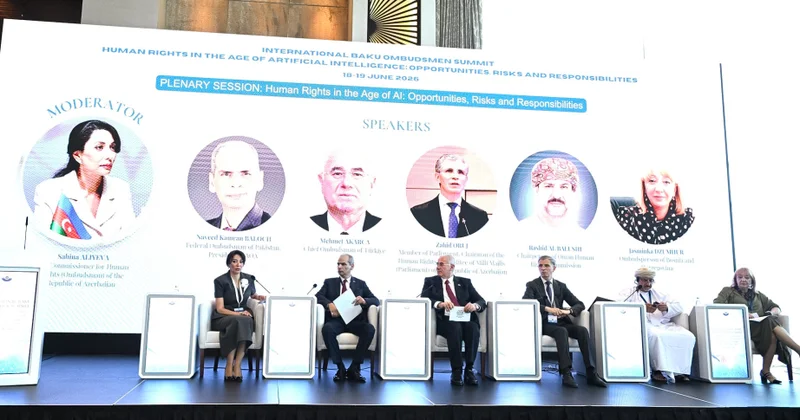 Plenar sessiyada süni intellekt və insan hüquqları üzrə qlobal çağırışlar səsləndirilib