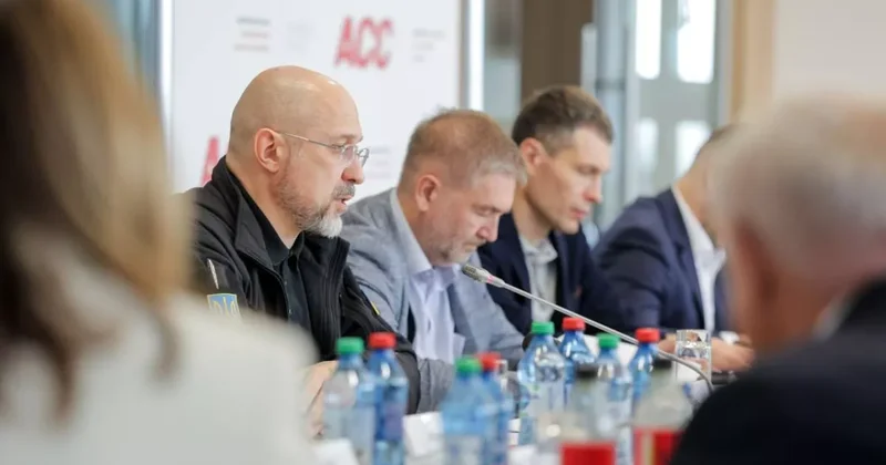 Шмыгаль обсудил с Американской торговой палатой энергобезопасность Украины