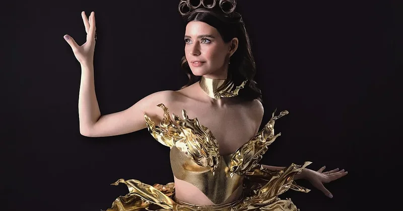 Beren Saat növbəti klipini təqdim edib VİDEO