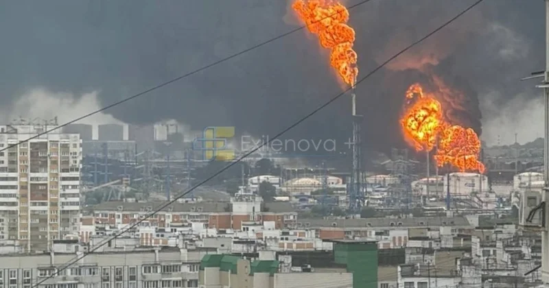 Ukrayna dronları Moskva səmasını qapatdı: Neft emalı zavodları yanır, körpülər dağıdılır