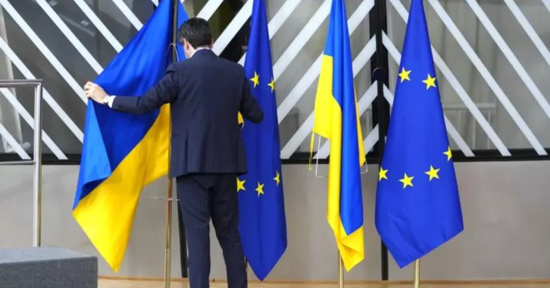 Euractiv: Франция и Нидерланды могут замедлить путь Украины в ЕС