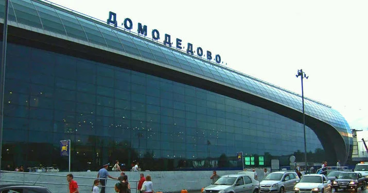 Moskva aeroportlarında xaos uçuşlar ləğv edildi