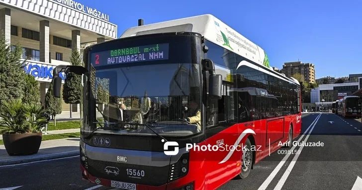 Кондиционеры в бакинских автобусах: почему пассажиры продолжают страдать от жары?