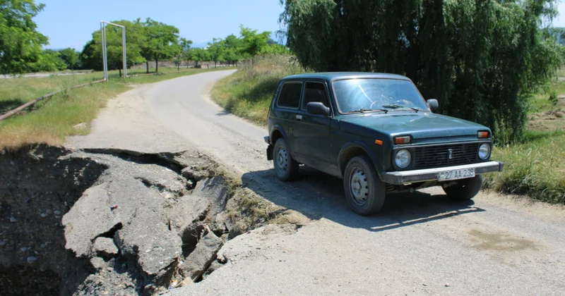 Qubanın kənd yolunda təhlükəli vəziyyət yaranıb