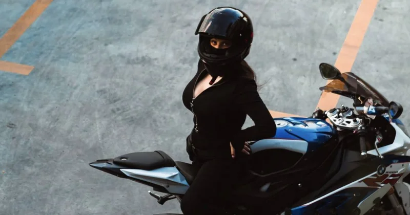 Daha bir motoqəza: 21 yaşlı qız həlak oldu