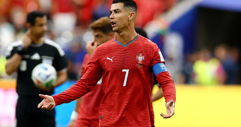 Zlatan İbrahimoviç Kriştiano Ronaldonu tənqid etdi