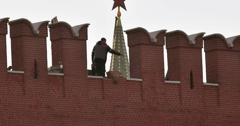 Громоотвод Кремля выходит из строя. Что будет дальше? наша аналитика