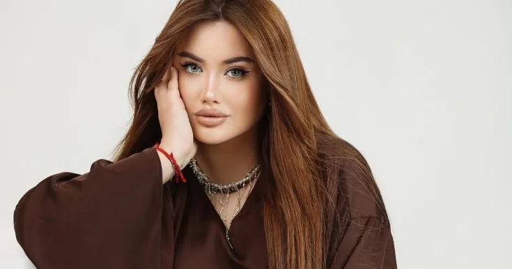 Aysel marketdən aldığı peçenyədən zəhərlənib Foto