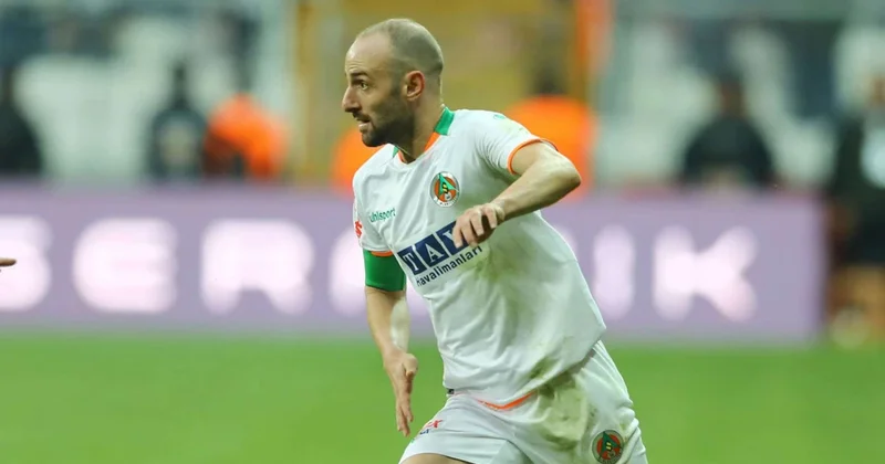 “Alanyaspor”da bir dövrün sonu Efecan Karaca komandadan getdi