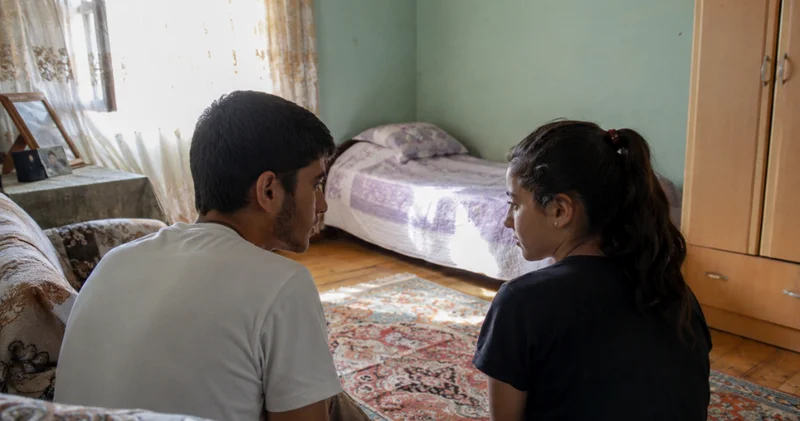 Bakıda 20 yaşlı oğlan evlənmək vədi verdi, azyaşlı qızla qaçdı: “İki gecə küçədə qaldıq” TƏFƏRRÜAT