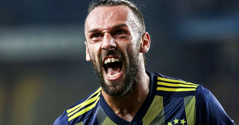 Vedat Muriqi İstanbula gəlir