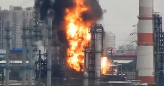 Несколько беспилотников атаковали Московский нефтеперерабатывающий завод