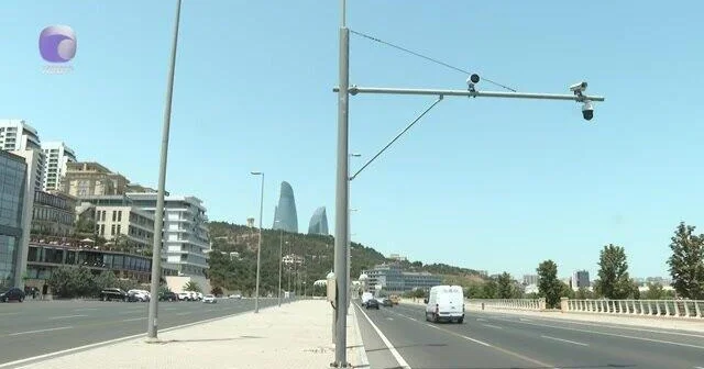 Загадочное устройство на дороге сбило водителей с толку ВИДЕО