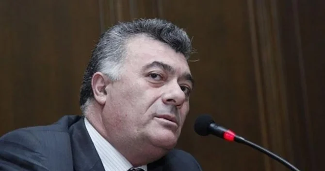 Ermənistanda keçmiş deputat hakimiyyəti ələ keçirmək çağırışlarına görə saxlanılıb