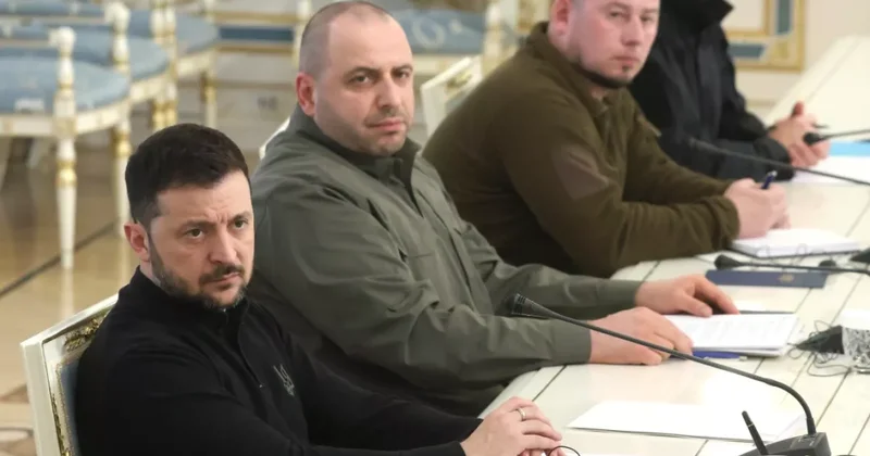 Зеленский поручил Умерову активизировать переговорный процесс с Россией в Стамбуле