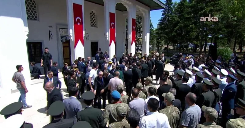 Ərdoğan təlim keçən azərbaycanlı zabitlərin məzun gününə qatıldı