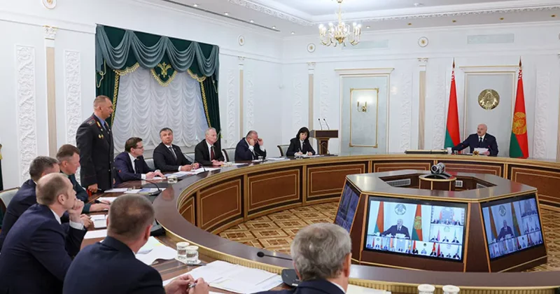 Лукашенко поручил милиции: Закручивайте на всю катушку