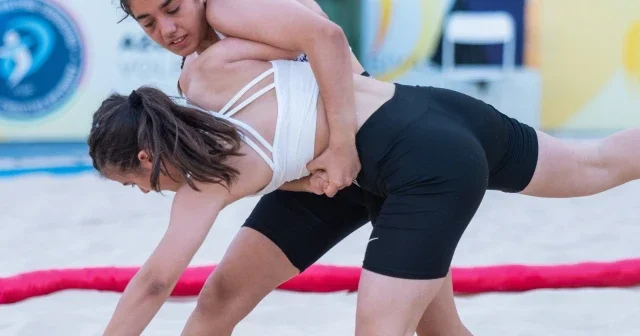 Çimərlik güləşi üzrə Azərbaycan çempionatına yekun vurulub FOTO