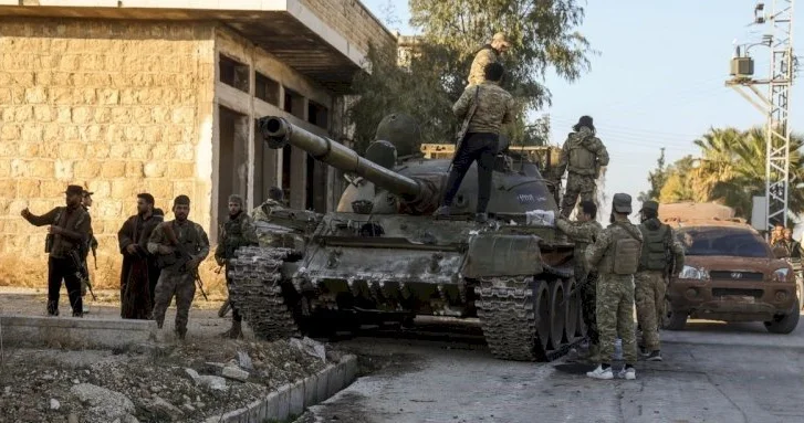 Suriyada yenə ara qarşıdı: Tayfalar döyüşür, İsrail bombalayır