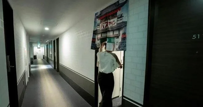 Saxta adlarla 580 otel otağını bron etdi, 114 min dollarlıq ziyan vurdu