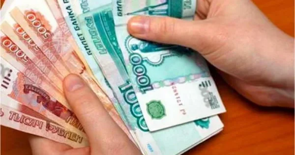 Rubl ucuzlaşaraq görün neçəyə oldu
