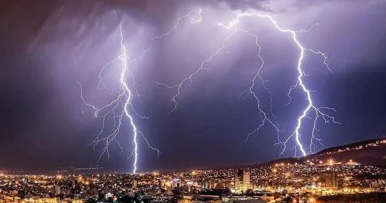 Hindistanda ildırım vurmasından 33 nəfər öldü